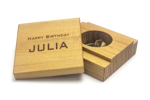 Ringbox aus holz und - holz, leder